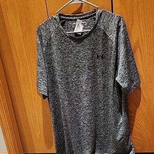 Under Armour Men's Heathered Black Tee